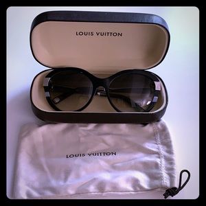 Louis Vuitton Petit Soupçon Cat Eye Sunglasses